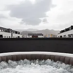 Apartment Skylark - Oslo Penthouse With Jacuzzi & Mountain Brasov