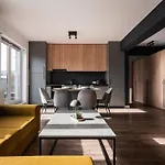Skylark - Oslo Penthouse With Jacuzzi & Mountain Apartment Brasov
