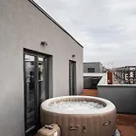 Skylark - Oslo Penthouse With Jacuzzi & Mountain Brasov