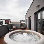 Skylark - Oslo Penthouse With Jacuzzi & Mountain Apartment Brasov