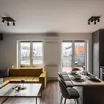 Apartment Skylark - Oslo Penthouse With Jacuzzi & Mountain Brasov