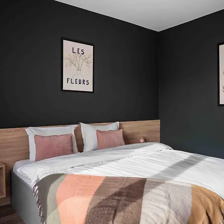 Skylark - Oslo Penthouse With Jacuzzi & Mountain * Brasov