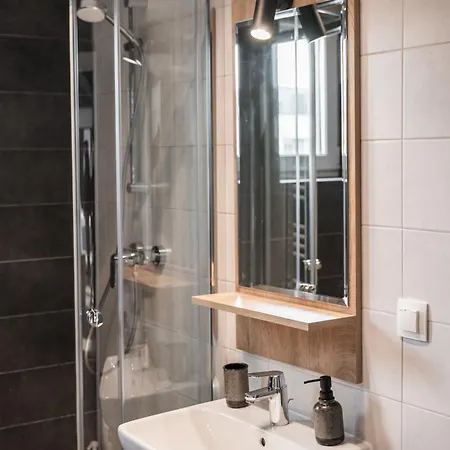 Skylark - Oslo Penthouse With Jacuzzi & Mountain Apartment Brasov