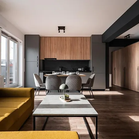 Skylark - Oslo Penthouse With Jacuzzi & Mountain Apartment Brasov