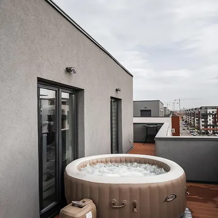Skylark - Oslo Penthouse With Jacuzzi & Mountain Brasov