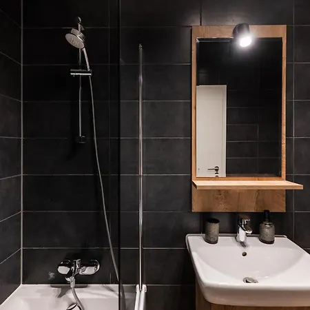 Skylark - Oslo Penthouse With Jacuzzi & Mountain * Brasov