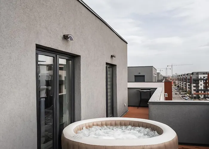 Skylark - Oslo Penthouse With Jacuzzi & Mountain Brasov