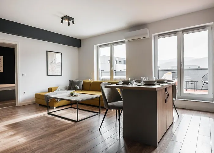 Skylark - Oslo Penthouse With Jacuzzi & Mountain Apartment Brasov